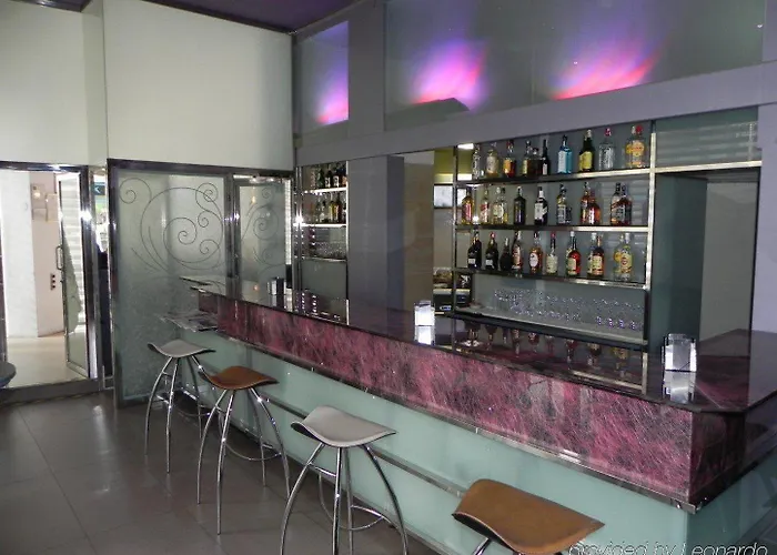 Reino De 3* גרנדה