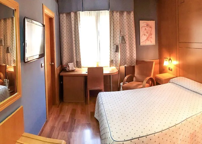 Reino De מלון 3*