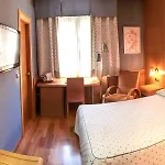 Reino De Hotel 3*